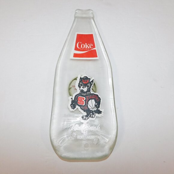 VTG 1983 NCAA Champions NCSU Wolfpack The Cardiac Pack Coke Bottle Spoon Rest - Picture 1 of 7